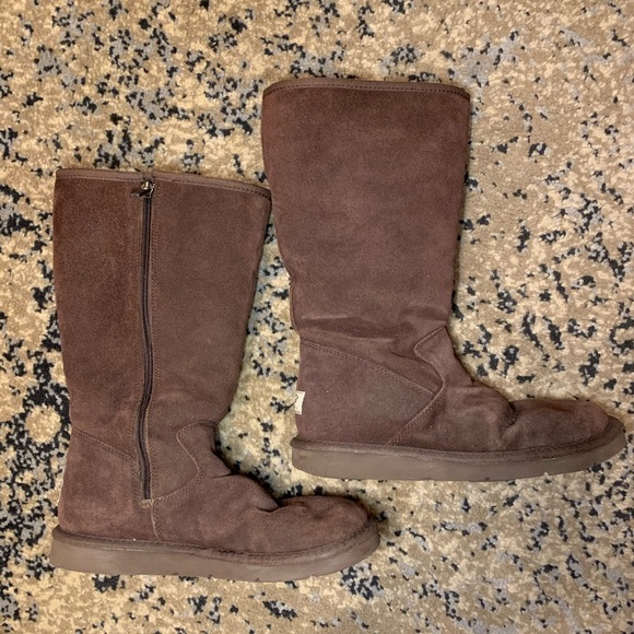 UGG Tall Boots - Picture 1 of 5